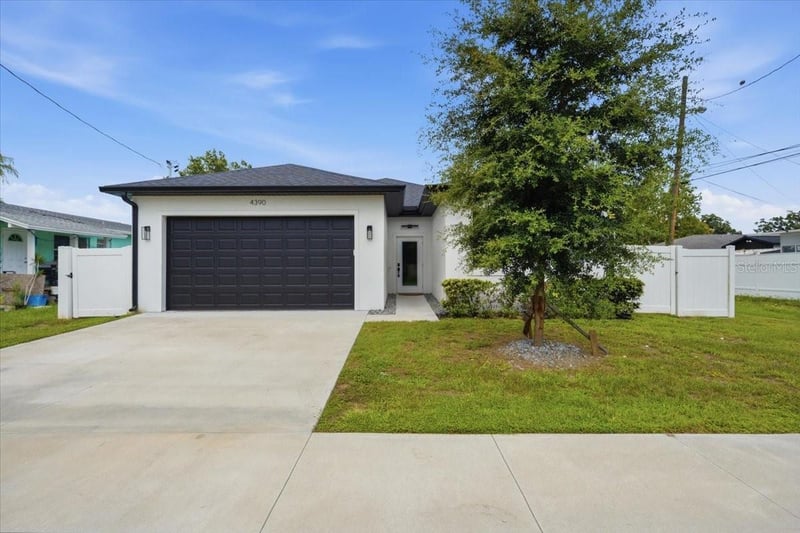 4390 44th St, St Petersburg, FL 33714