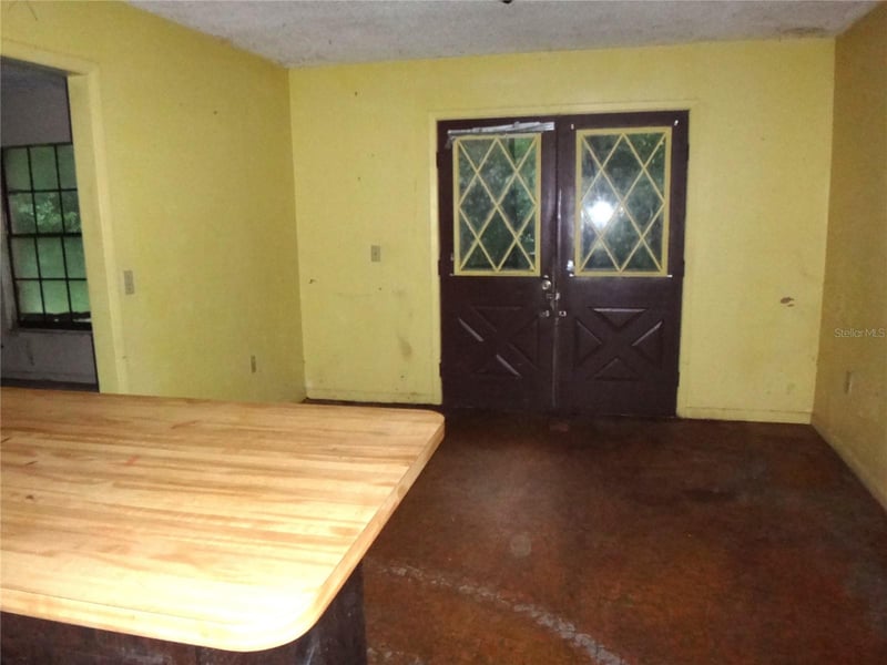 7556 23rd St, Zephyrhills, FL 33540