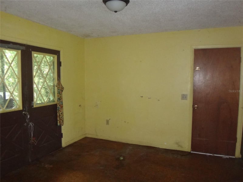 7556 23rd St, Zephyrhills, FL 33540