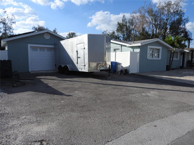 8822 Rocky Creek Dr, Tampa, FL 33615