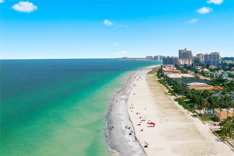 104 17th St, Belleair Beach, FL 33786