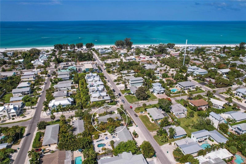 76 Shore Dr, Anna Maria, FL 34216