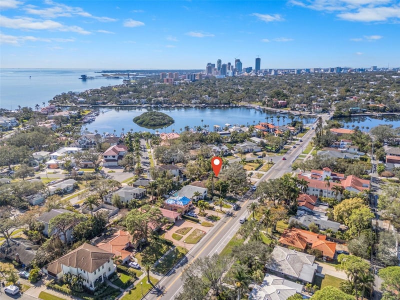 215 Snell Isle Blvd, St Petersburg, FL 33704