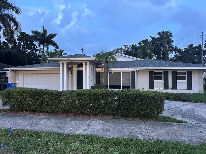 201 Snell Isle Blvd, St Petersburg, FL 33704