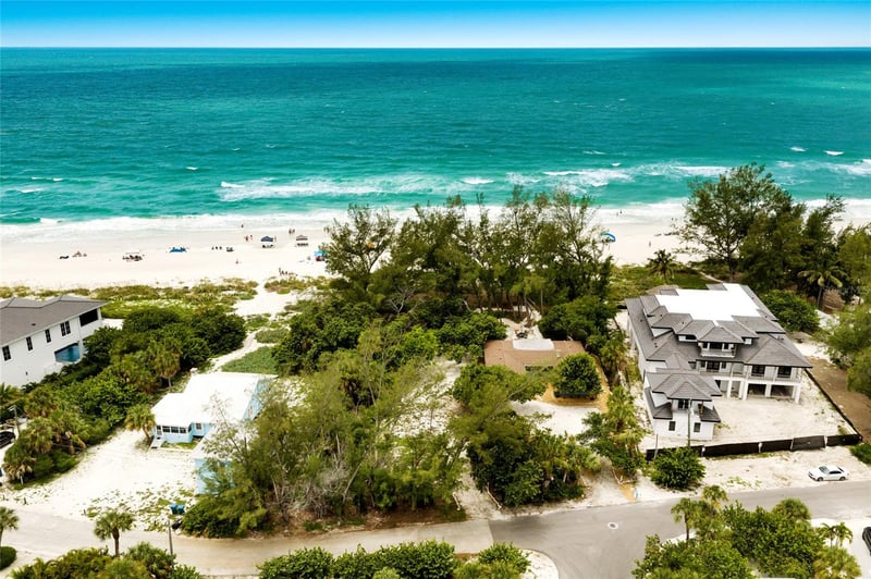 103 51st St, Bradenton Beach, FL 34217