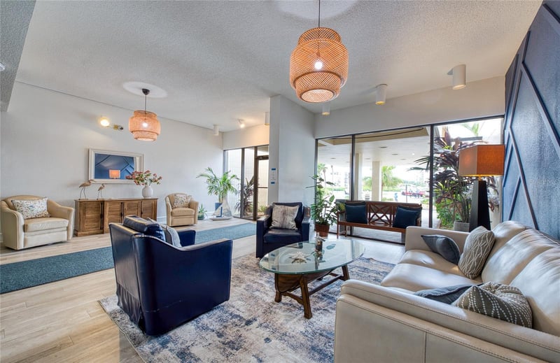 7400 Sun Island Dr #709, South Pasadena, FL 33707