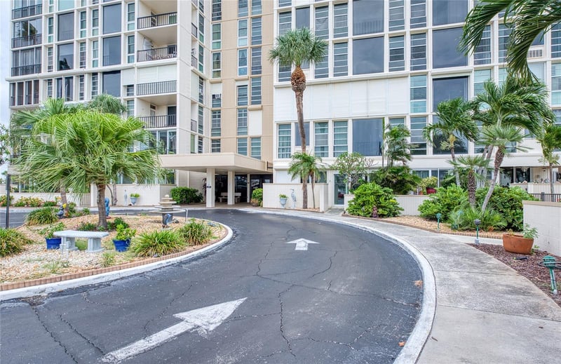7400 Sun Island Dr #709, South Pasadena, FL 33707