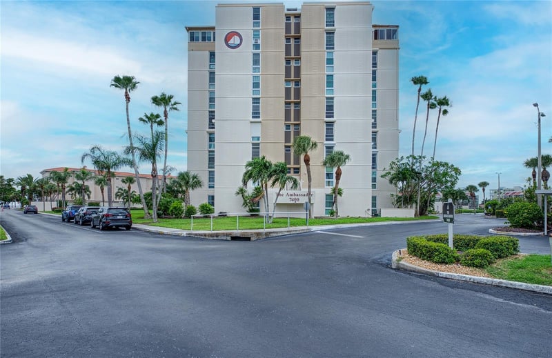 7400 Sun Island Dr #709, South Pasadena, FL 33707