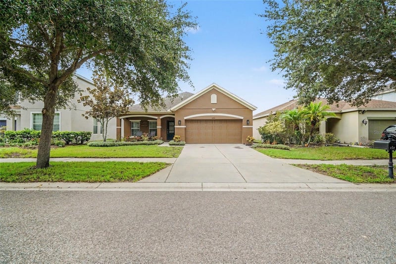 2722 Winglewood Cir, Lutz, FL 33558