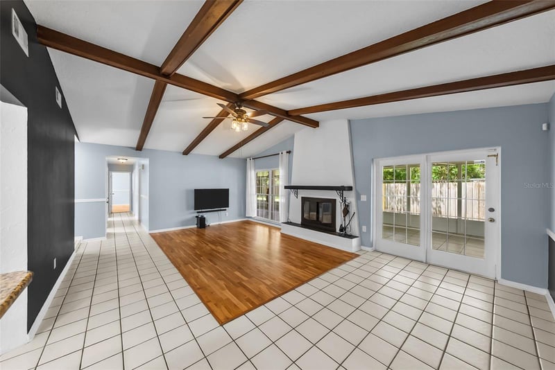 7002 Applewood Ct, Tampa, FL 33615