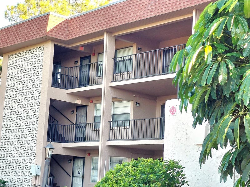 , Tarpon Springs, FL 34689