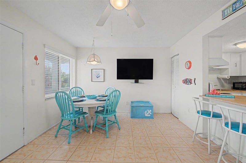 2110 Gulf Blvd #9, Indian Rocks Beach, FL 33785