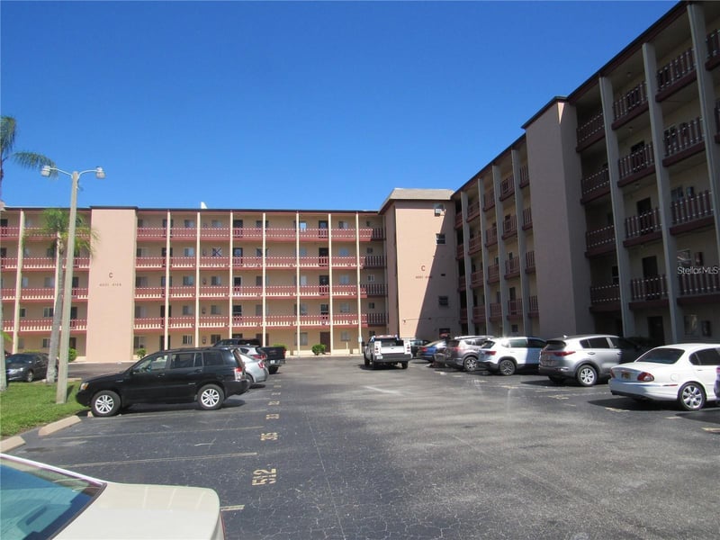 4105 Lake Bayshore Dr, Bradenton, FL 34205