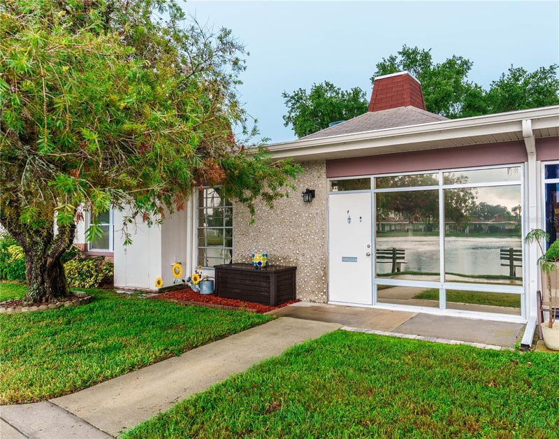 4318 Tahitian Gardens Cir #F, Holiday, FL 34691