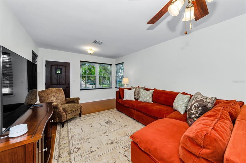 3021 15th St, St Petersburg, FL 33704