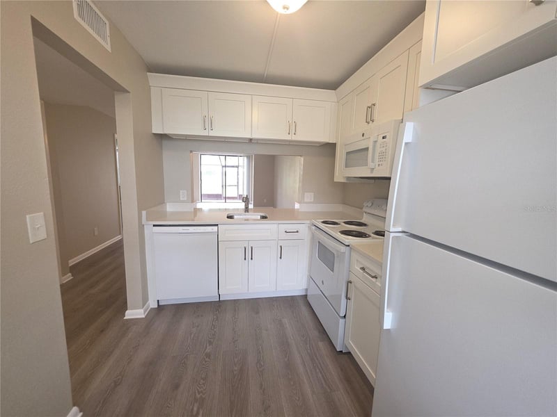 2049 Skimmer Ct #311, Clearwater, FL 33762