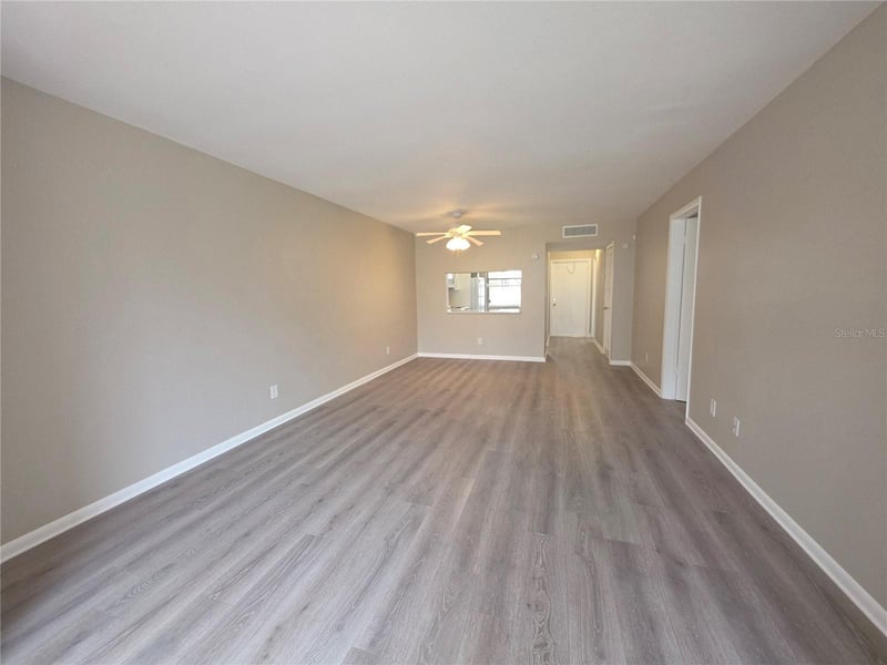 2049 Skimmer Ct #311, Clearwater, FL 33762