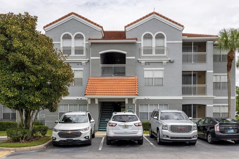 18001 Richmond Place Dr #427, Tampa, FL 33647