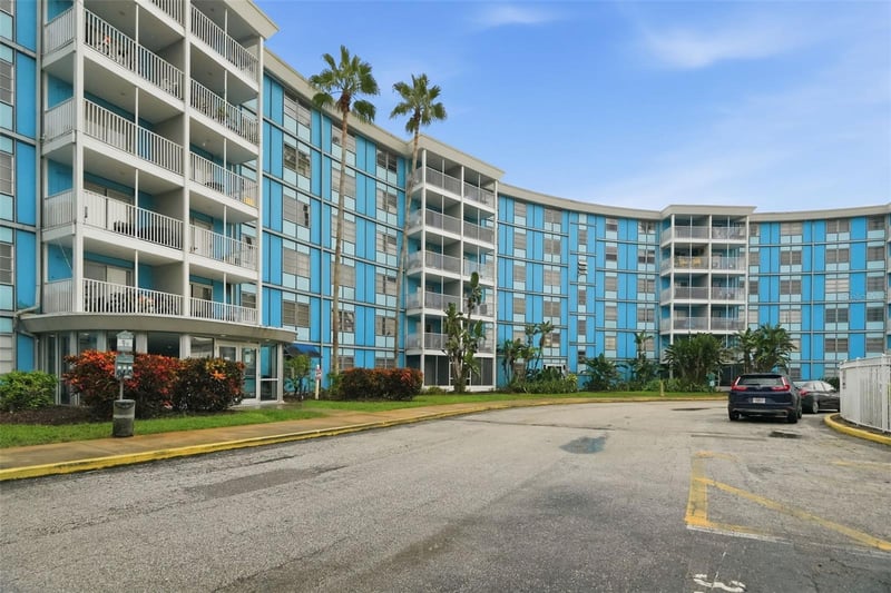 3315 58th Ave #617, St Petersburg, FL 33712