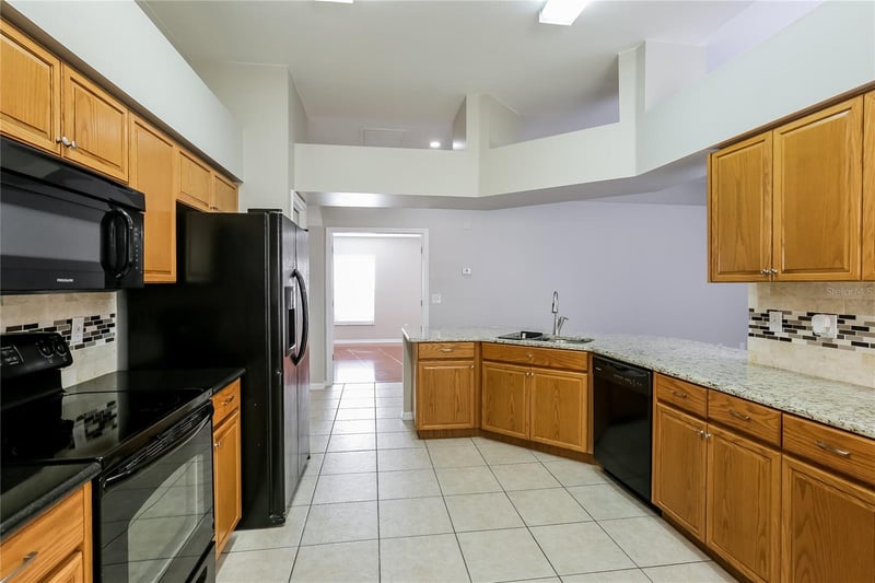 1717 Erin Brooke Dr, Valrico, FL 33594