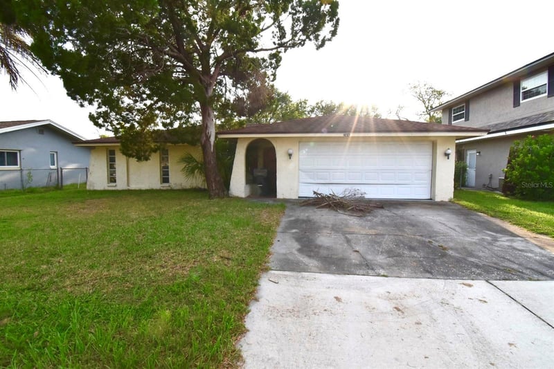 704 Lemonwood Dr, Oldsmar, FL 34677