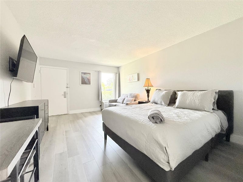 7150 Tamiami Trl #C126, Sarasota, FL 34243