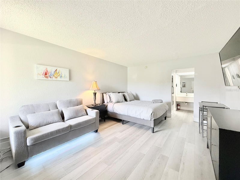 7150 Tamiami Trl #C126, Sarasota, FL 34243