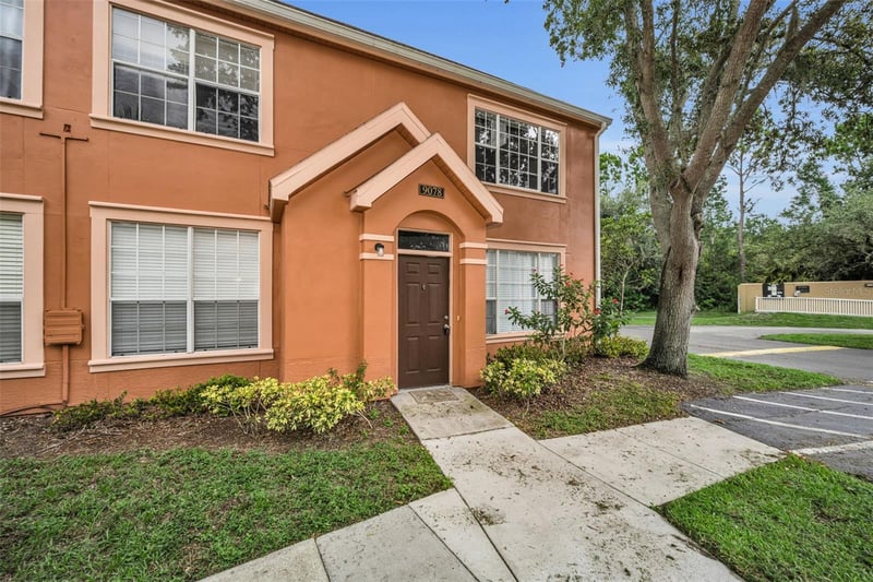 9078 Lake Chase Island Way #9078, Tampa, FL 33626