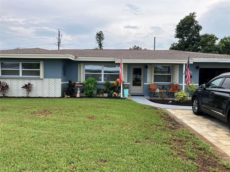 968 62nd Pl, St Petersburg, FL 33705