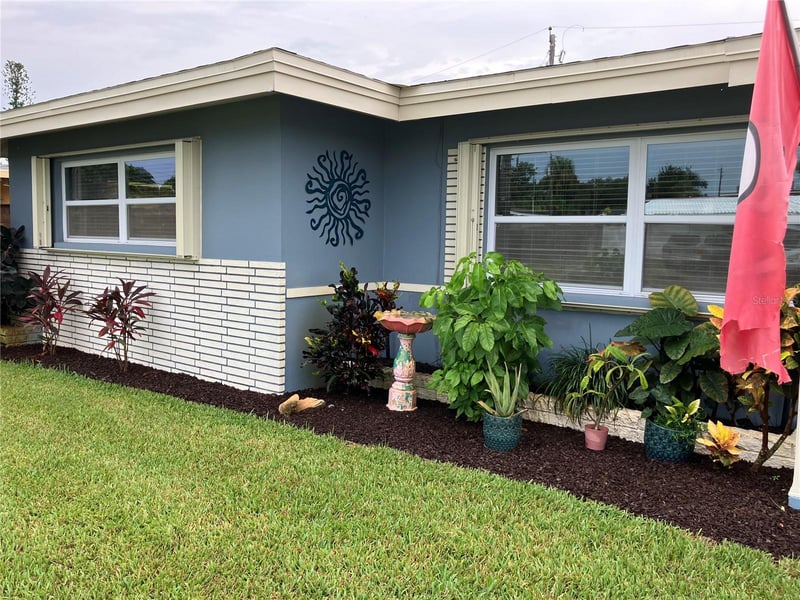 968 62nd Pl, St Petersburg, FL 33705