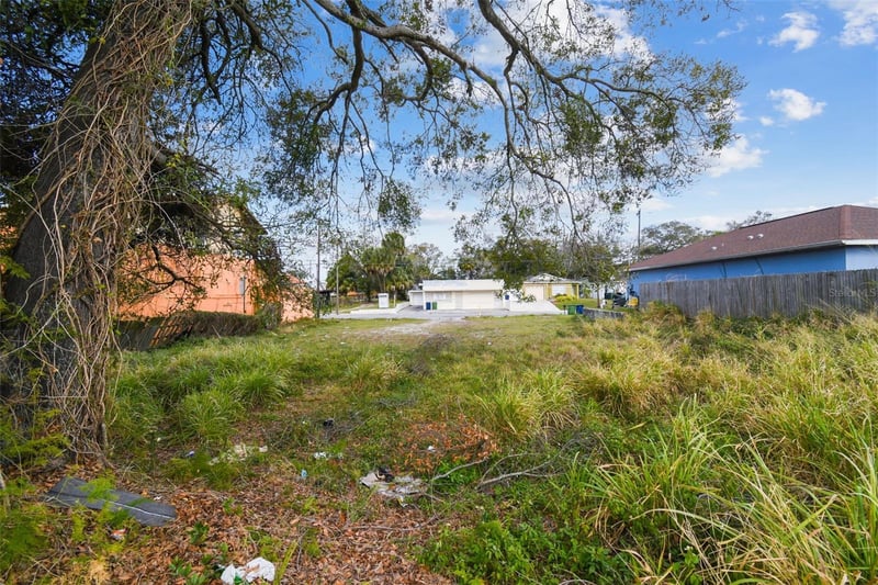2213 Columbus Dr, Tampa, FL 33605