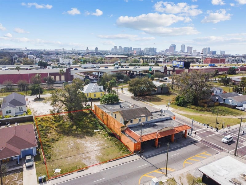 2213 Columbus Dr, Tampa, FL 33605