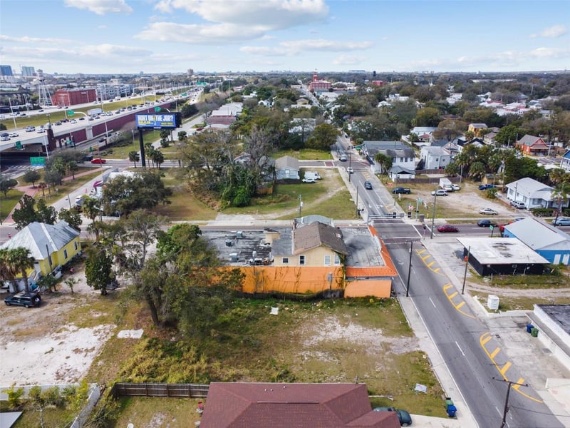 2213 Columbus Dr, Tampa, FL 33605