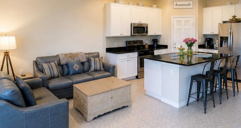 7024 Woodchase Glen Dr, Riverview, FL 33578