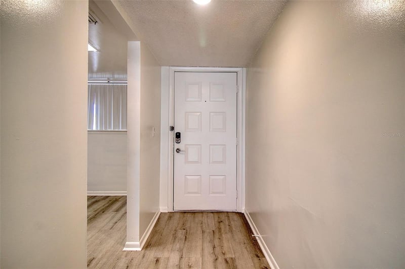 6334 Newtown Cir #34B4, Tampa, FL 33615