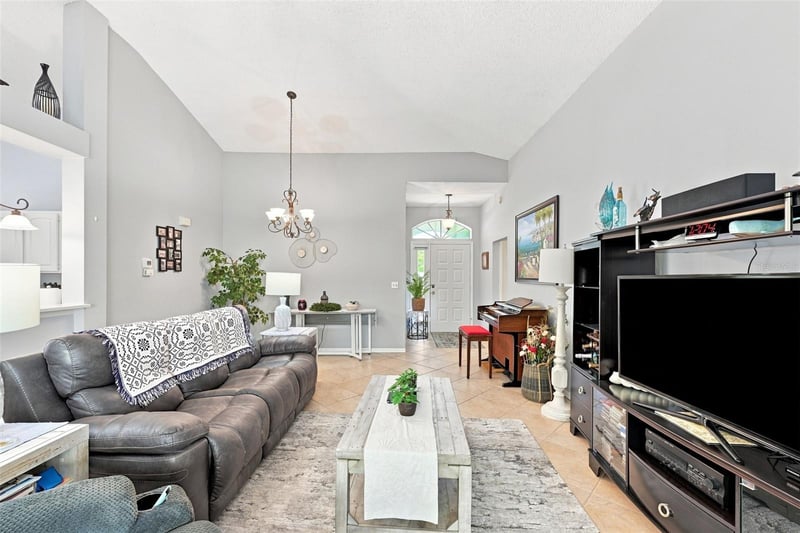 2242 Del Webb Blvd, Sun City Center, FL 33573