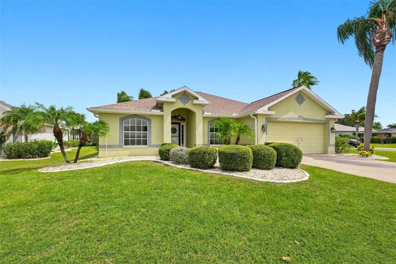 2242 Del Webb Blvd, Sun City Center, FL 33573