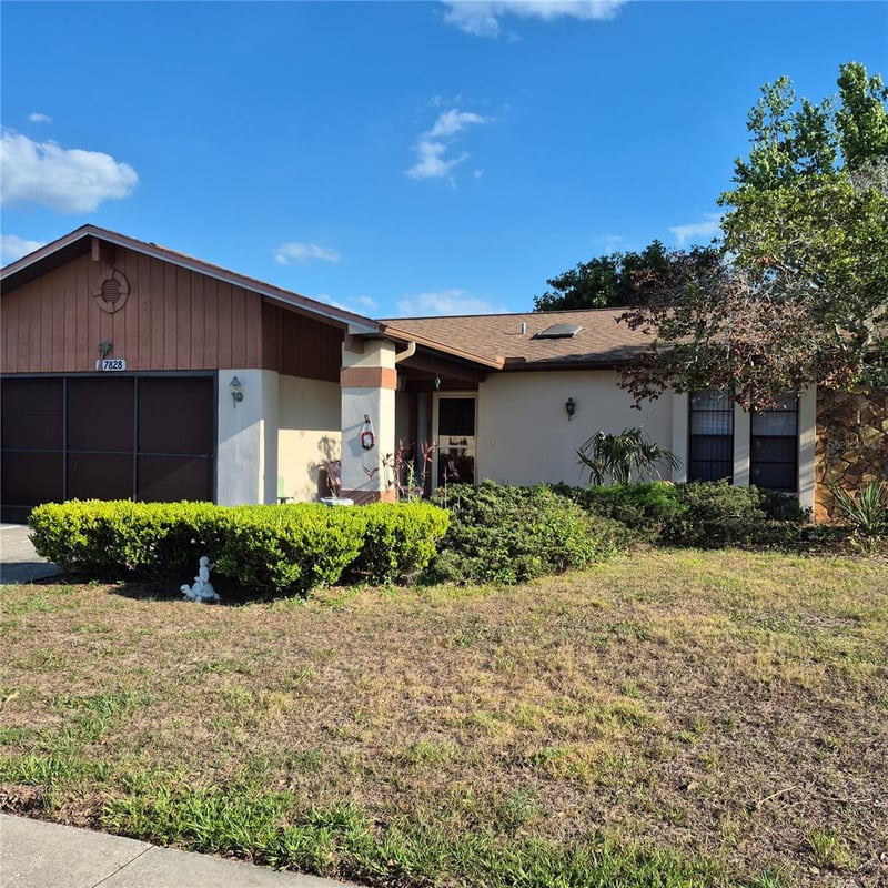 7828 Royal Stewart Dr, New Port Richey, FL 34653