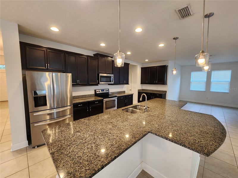 10457 Waterstone Dr, Riverview, FL 33578
