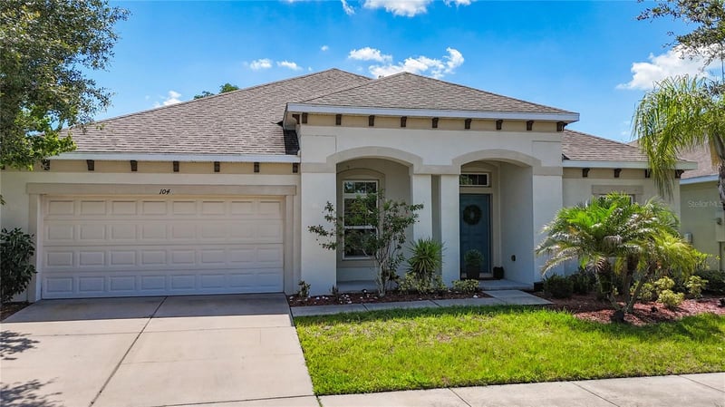 10457 Waterstone Dr, Riverview, FL 33578