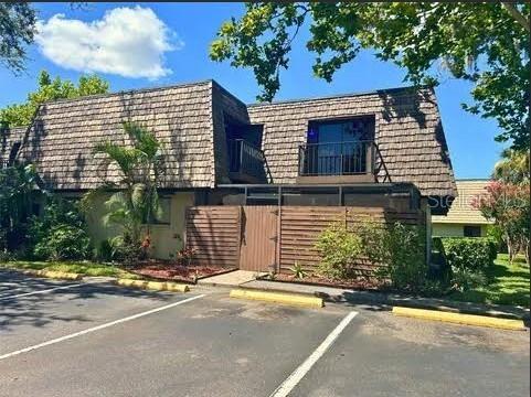 15202 Pond Woods Dr #9, Tampa, FL 33618