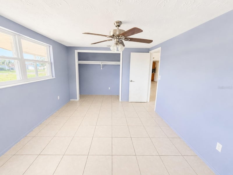 3303 Eisenhower Dr, Holiday, FL 34691