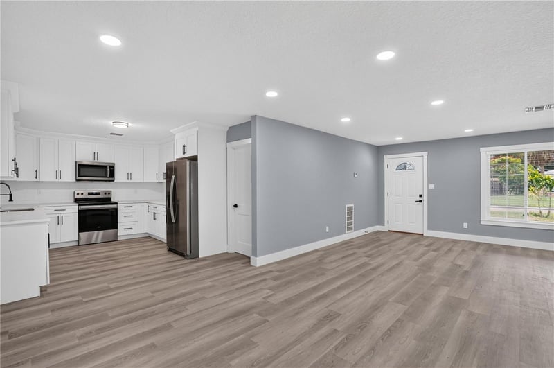 2700 12th St, St Petersburg, FL 33705