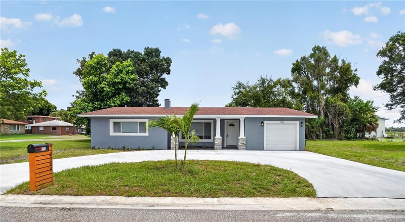 2700 12th St, St Petersburg, FL 33705