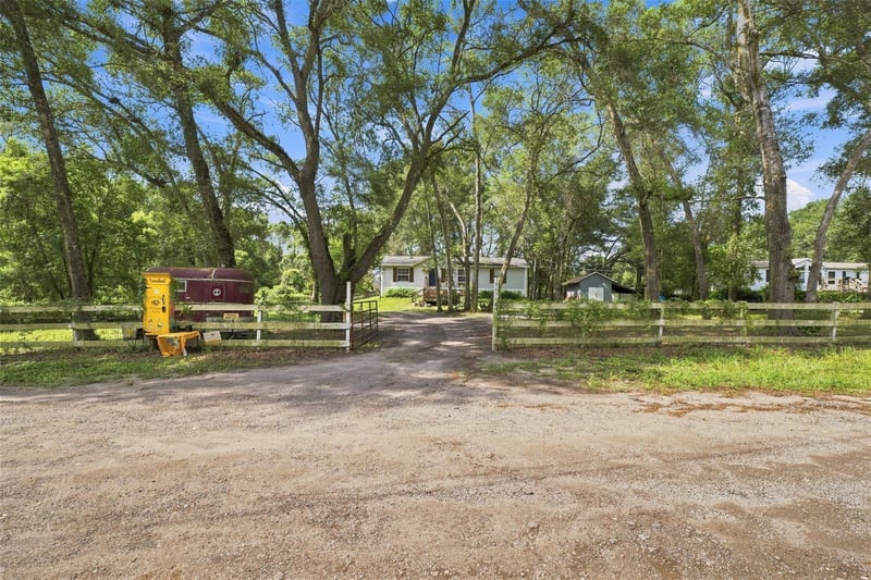 18051 Porsche Pl, Spring Hill, FL 34610