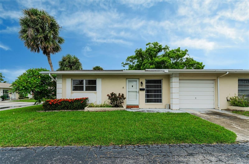 830 Cambridge Ct, Dunedin, FL 34698