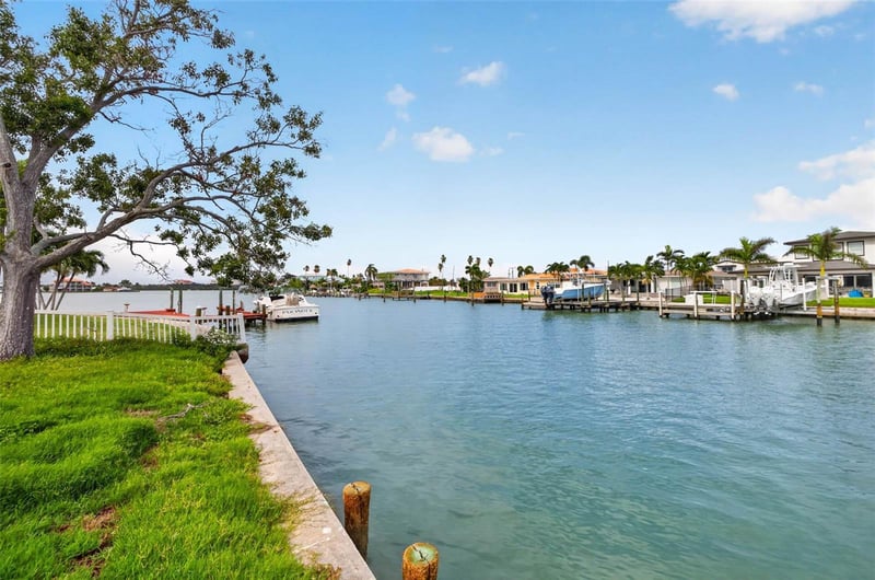 643 Normandy Rd, Madeira Beach, FL 33708