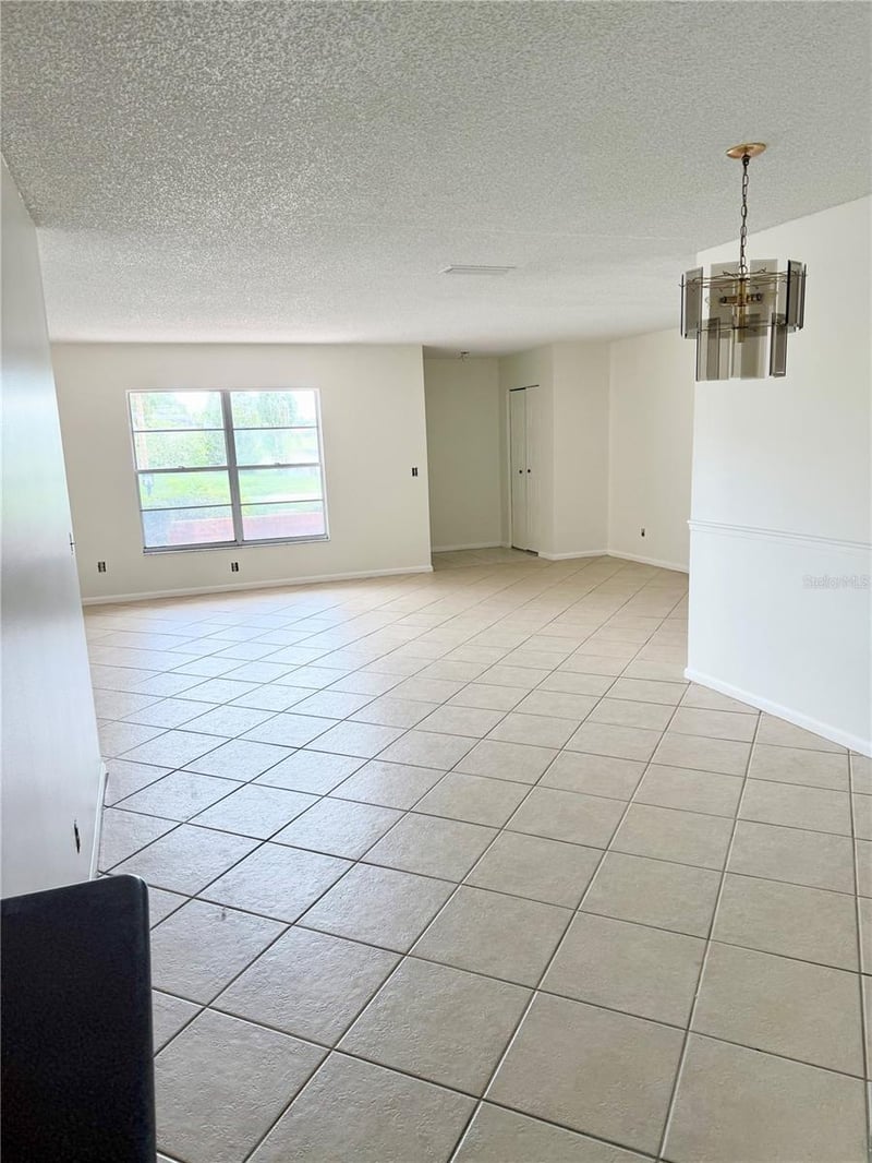 416 Pebble Beach Blvd, Sun City Center, FL 33573