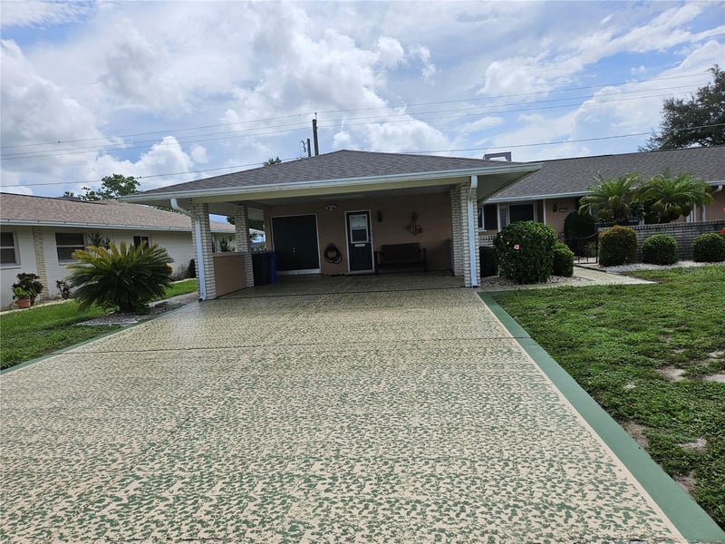 1505 Pebble Beach Blvd, Sun City Center, FL 33573