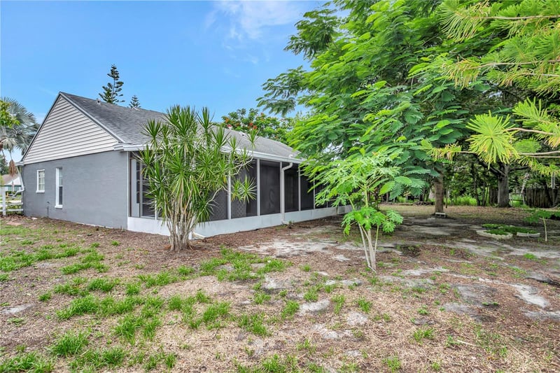 5680 25th Street Cir, Bradenton, FL 34203